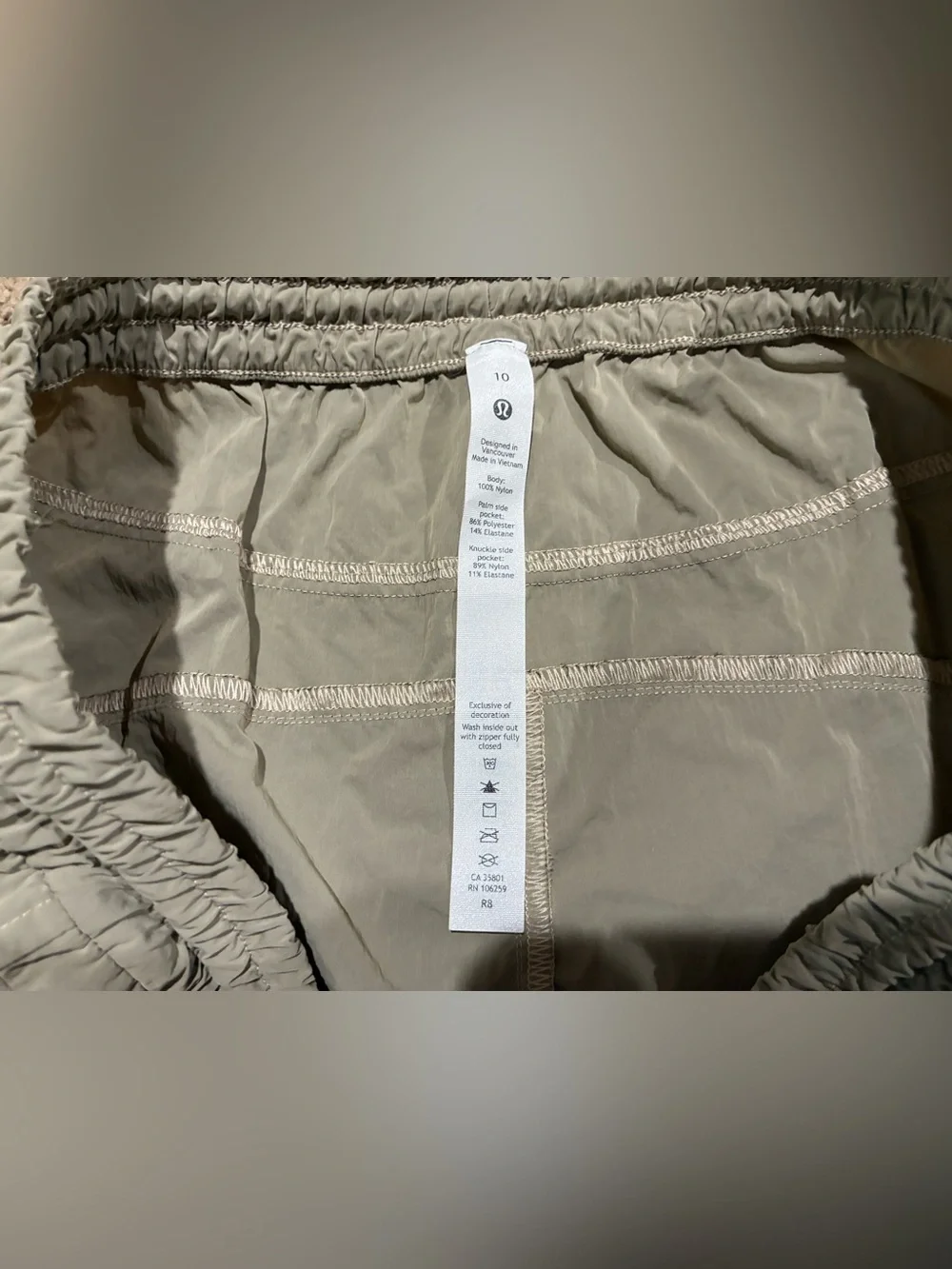 Lululemon Evergreen Track Pant Size 10 Cafe Au Lait Water Repel Windproof Pocket